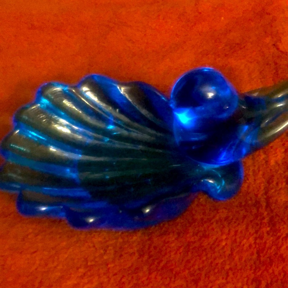 Collectible Blue Bird Art Glass Paperweight Signed "Leo Ward 1993" NICE